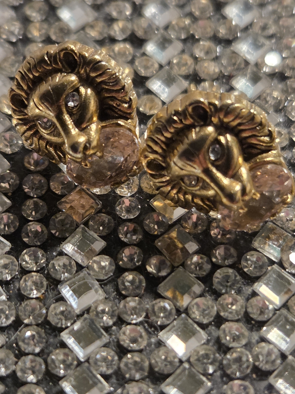 Gucci Gold-Tone Logo Earring With An Open Mouth Semi Precious Pink Stone Crystal - Picture 16 of 16